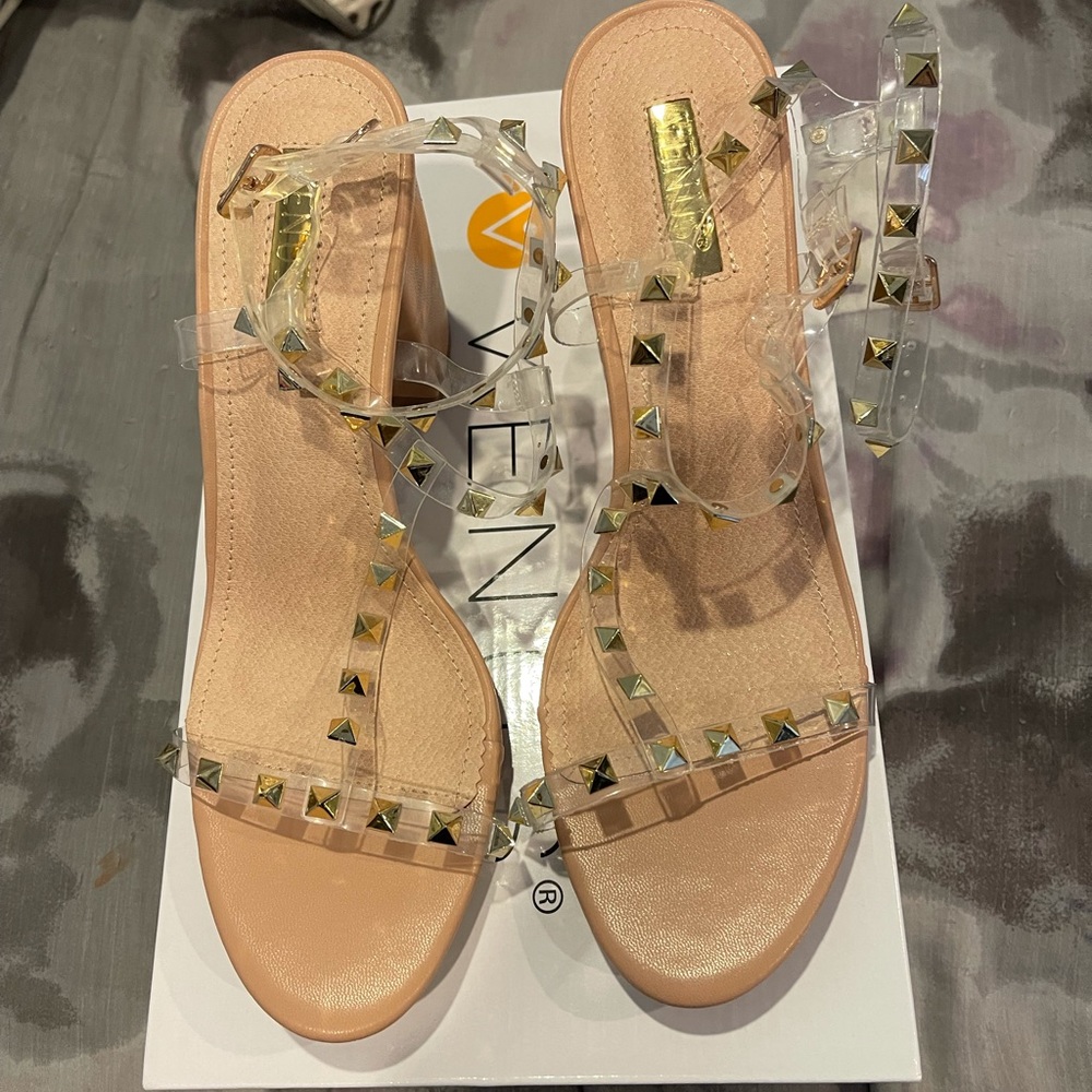 Transparent studded heel - Picture 3 of 5